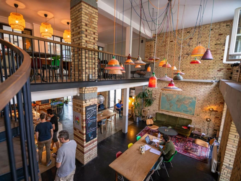 IHZ Gallery 01 IHZ Gallery 01